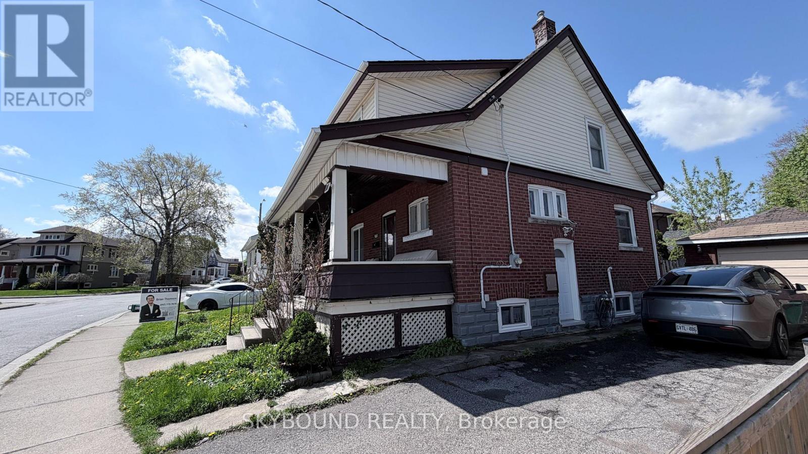 5113 St Lawrence Avenue Property Photo 2