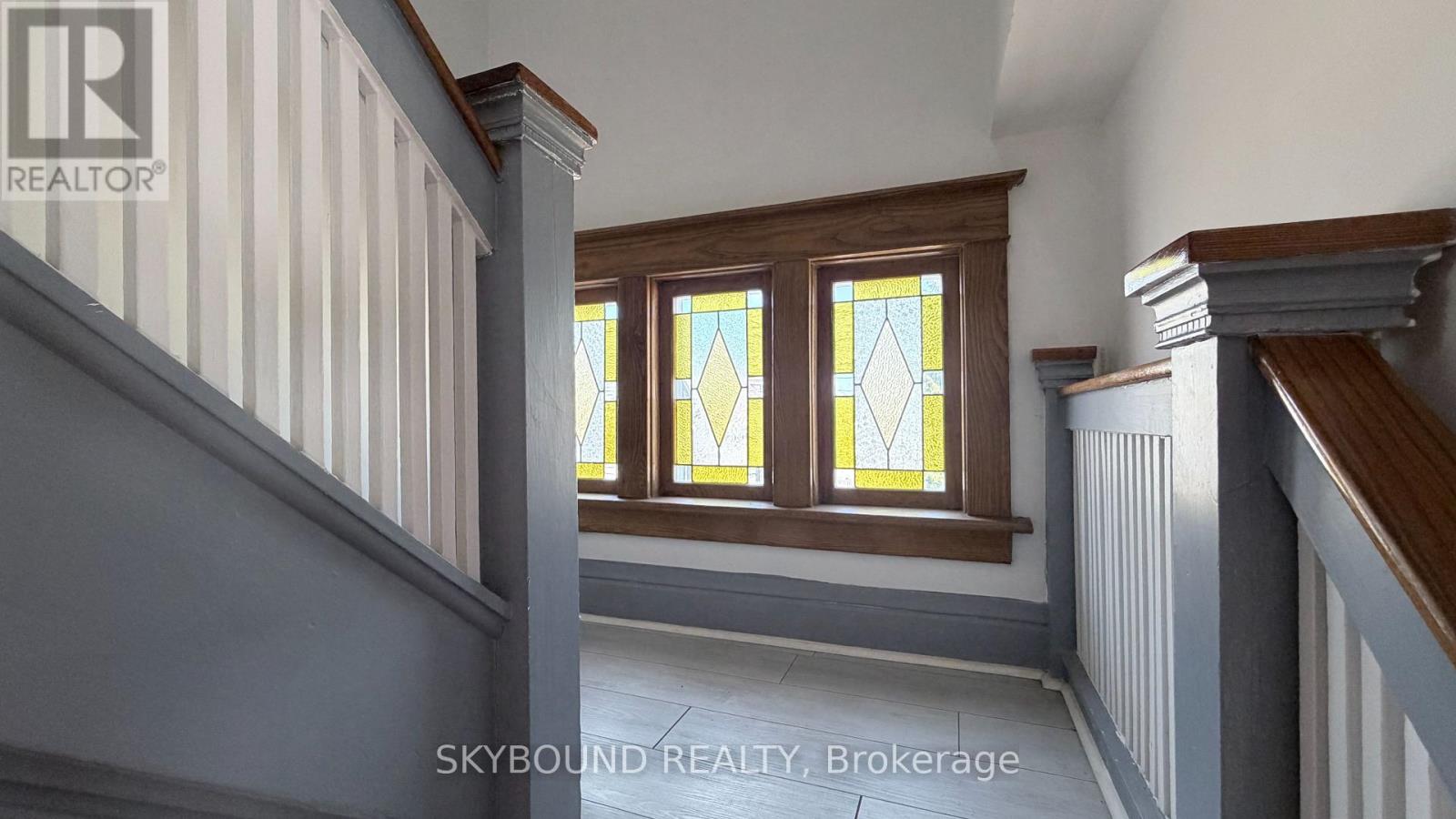 5113 St Lawrence Avenue Property Photo 11