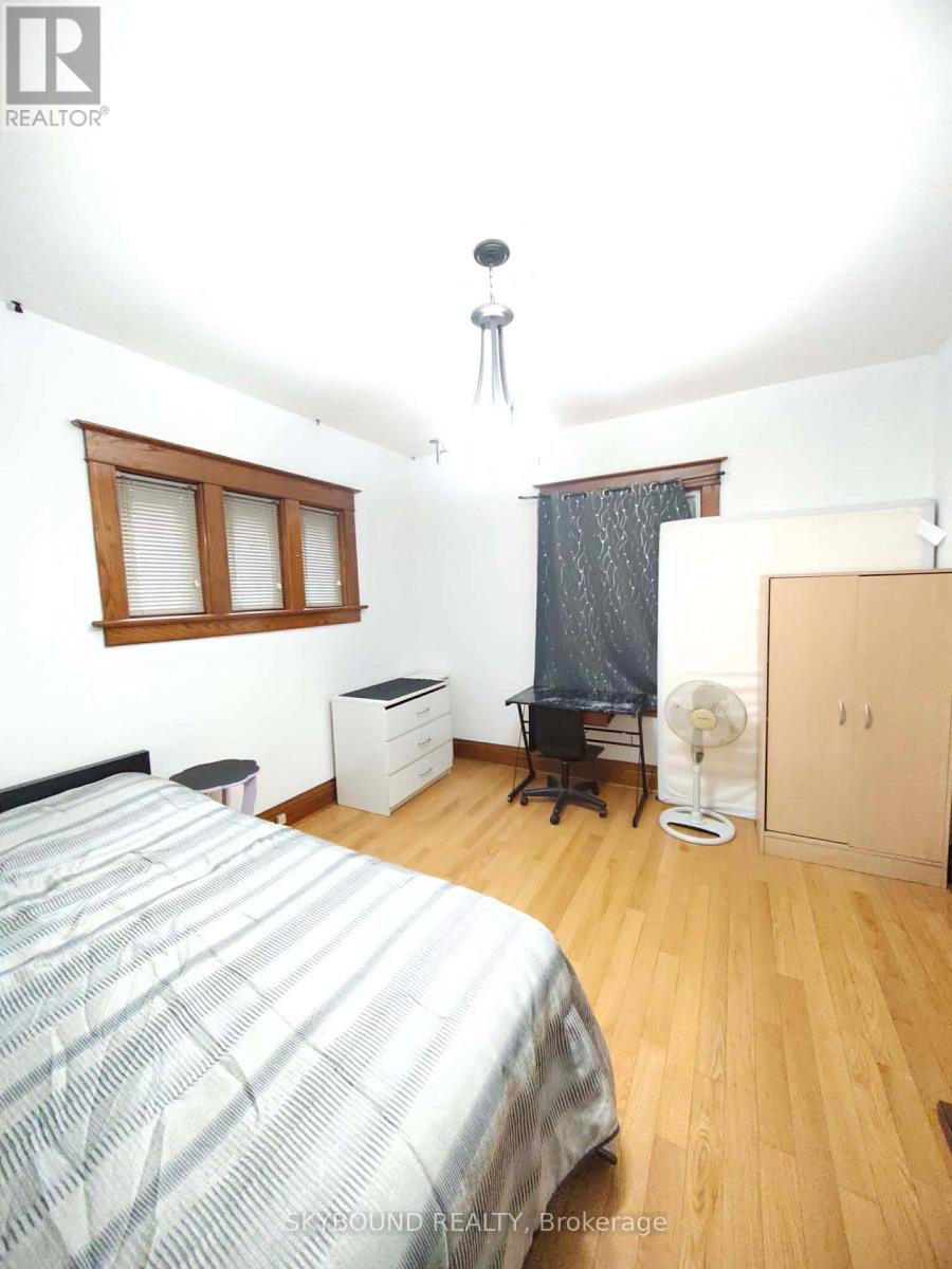 5113 St Lawrence Avenue Property Photo 29