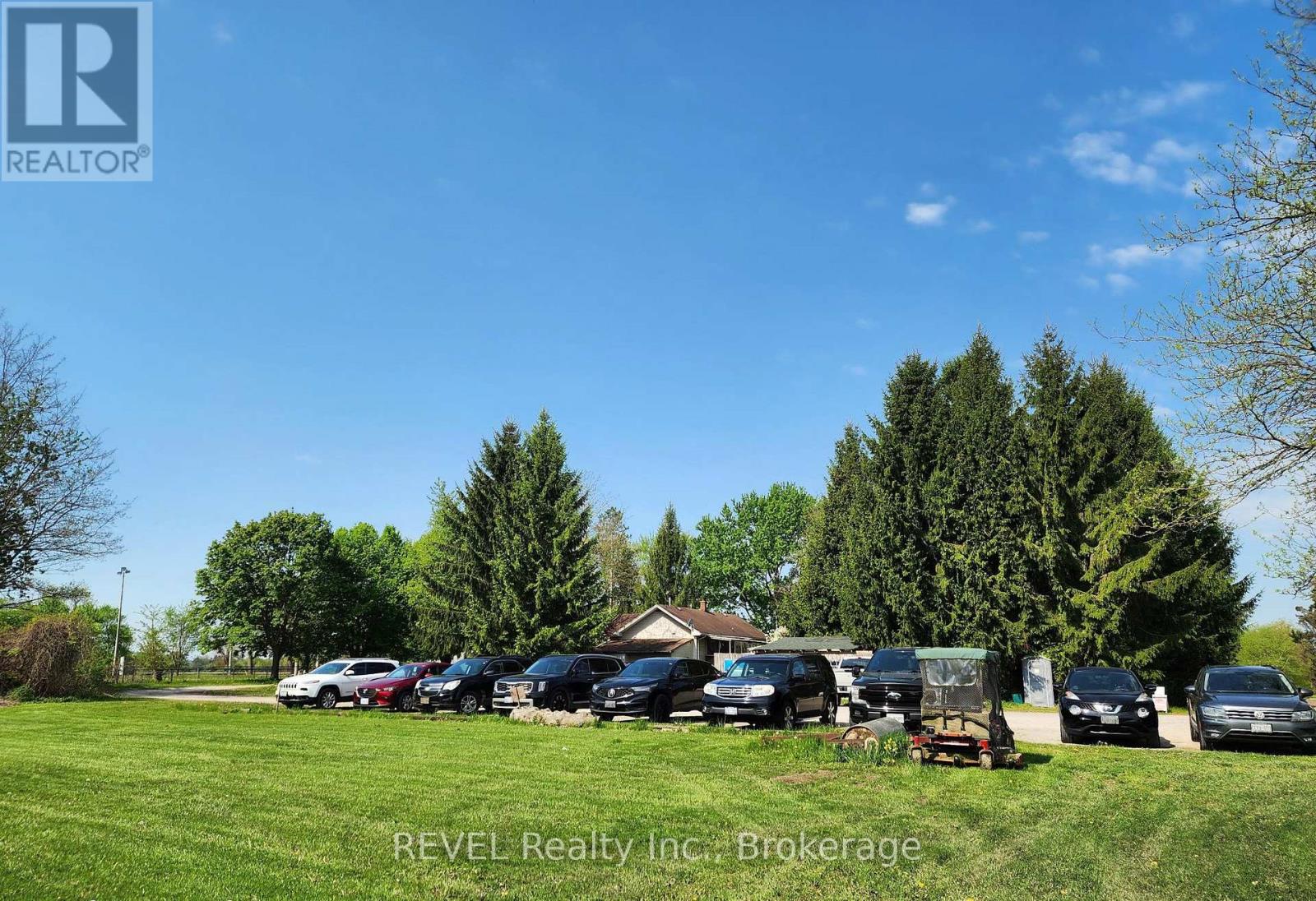 1732 Merrittville Highway Property Photo 1