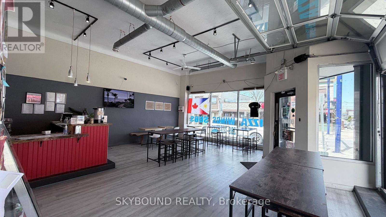 4572 Queen Street Property Photo 10