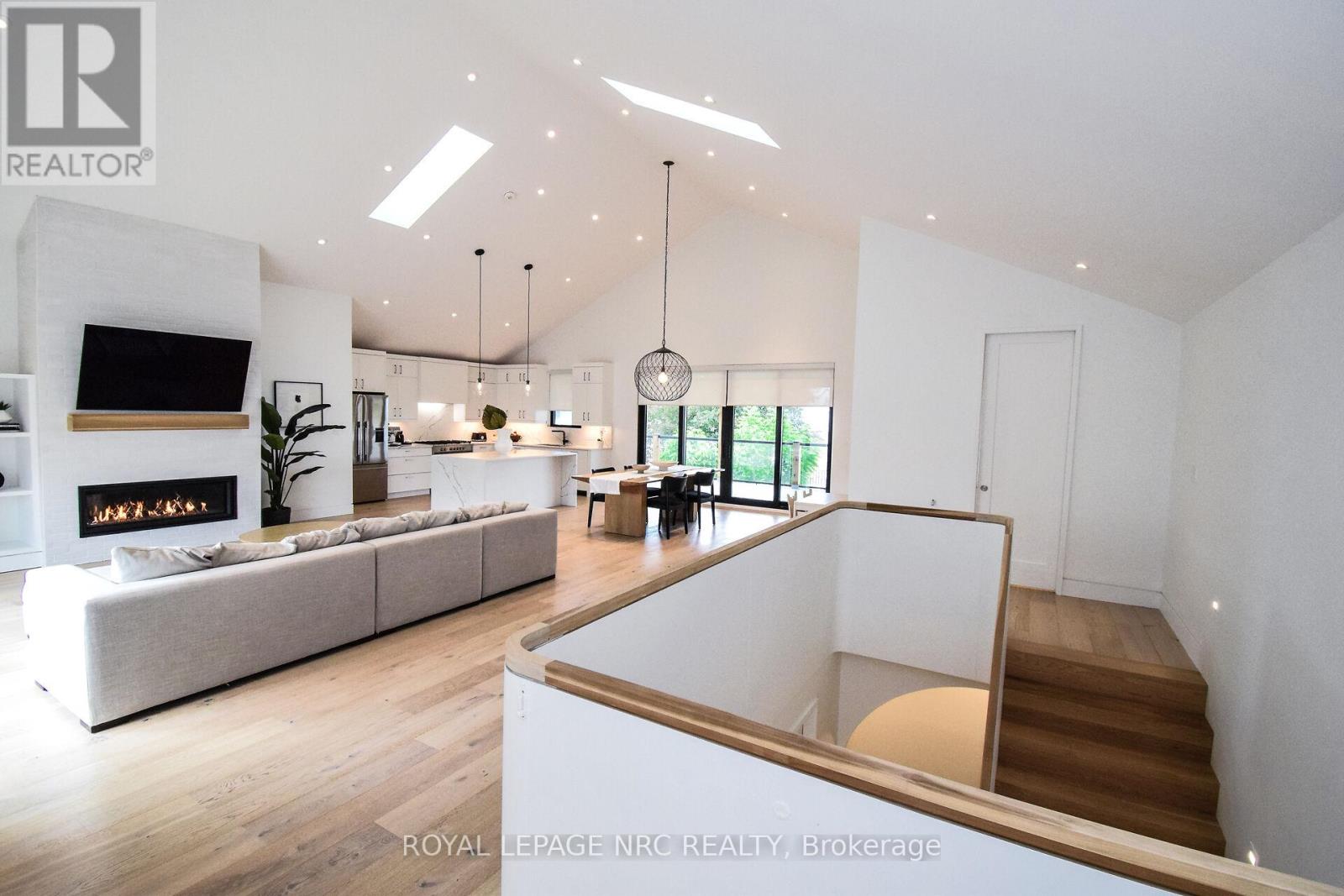 82 Ivy Crescent Property Photo 14