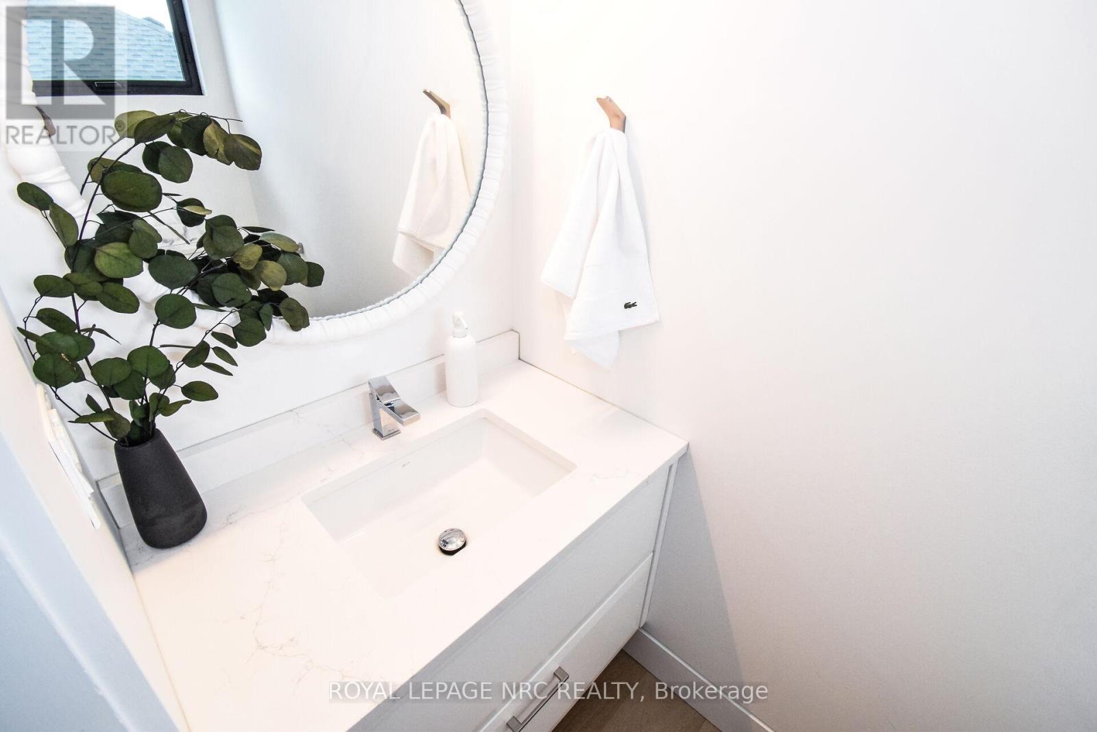 82 Ivy Crescent Property Photo 15
