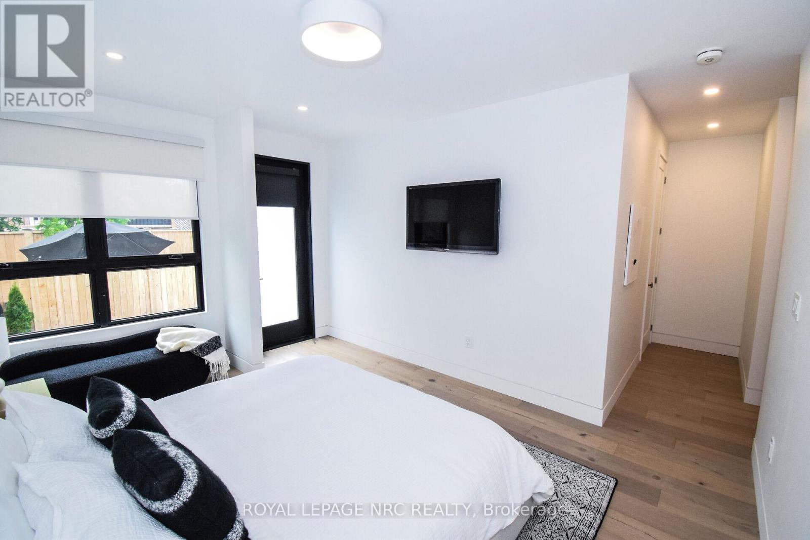 82 Ivy Crescent Property Photo 25