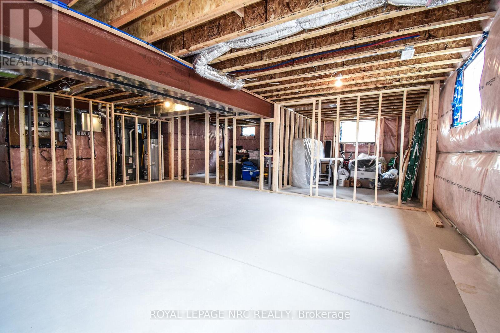 82 Ivy Crescent Property Photo 35