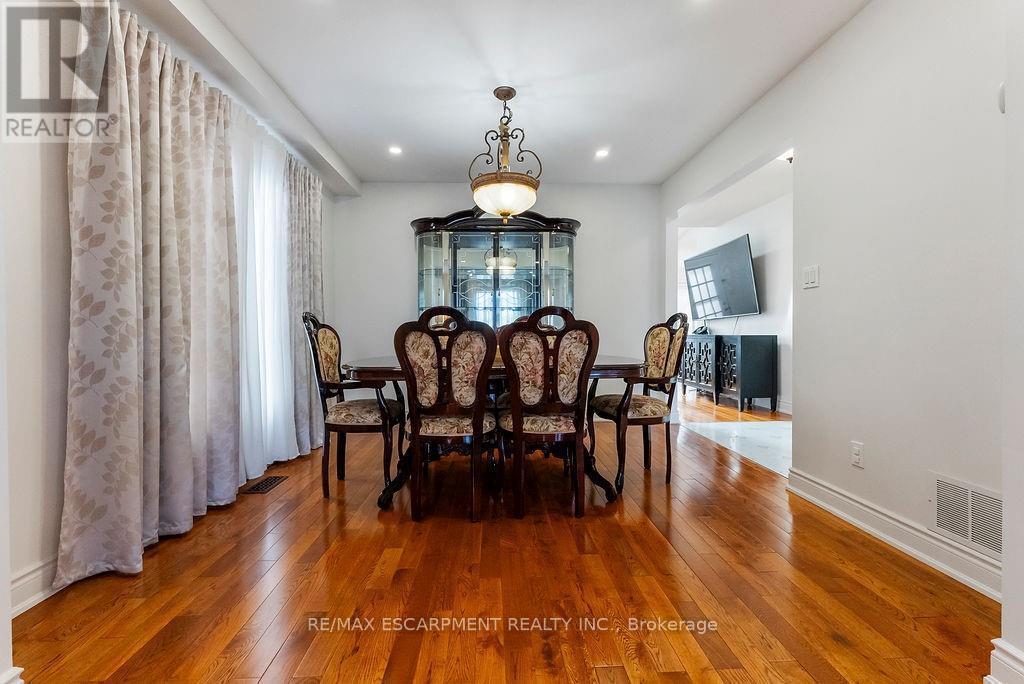 113 Greenshire Drive Property Photo 8