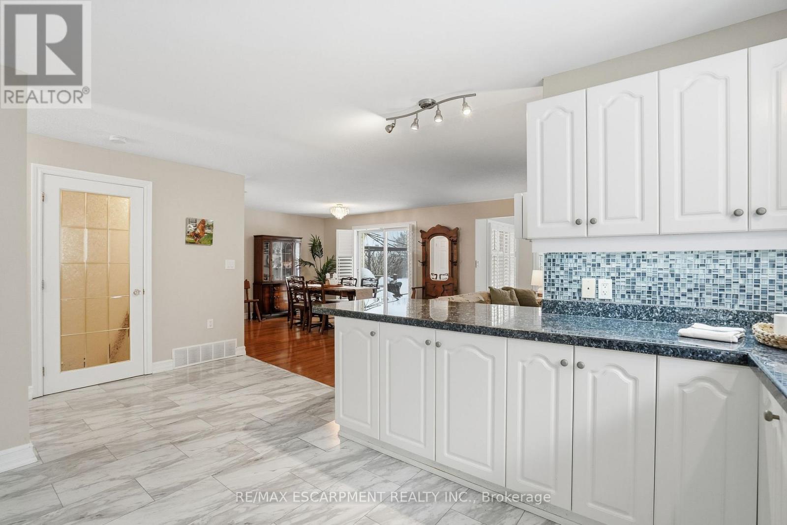 148 Glenariff Drive Property Photo 13
