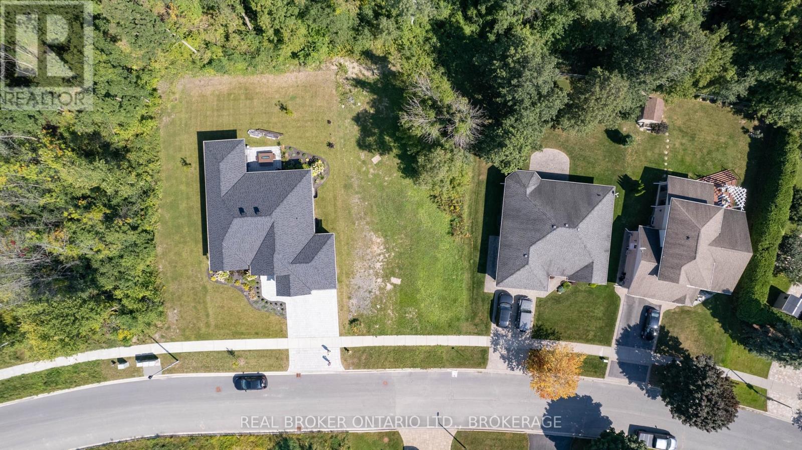 1265 Riverdale Avenue Property Photo 2