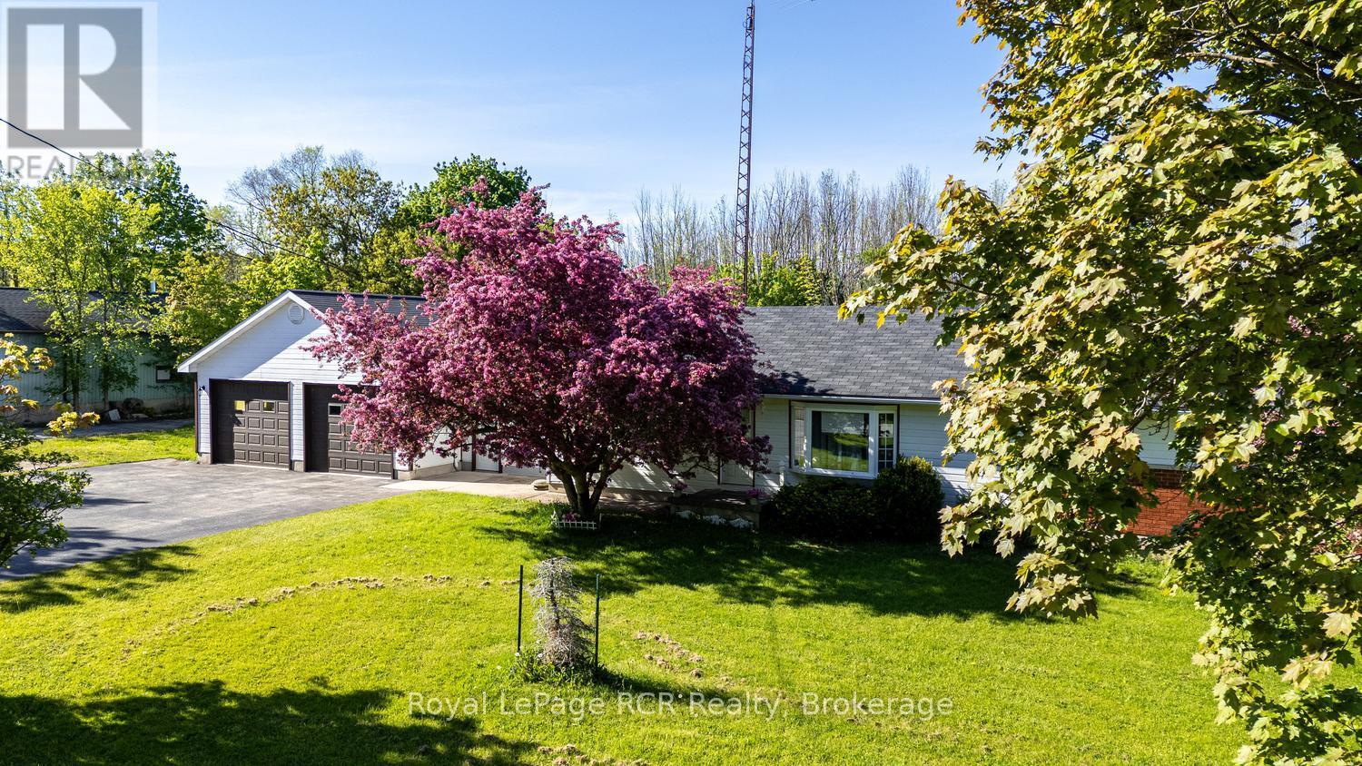 873 14th Street W Property Photo 1