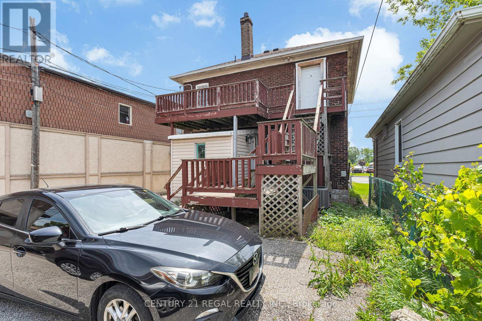 942 Tecumseh Road E Property Photo 33