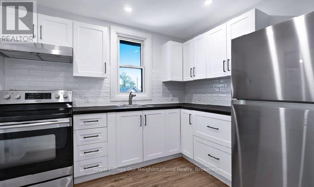 5749 Summer Street Property Photo 6