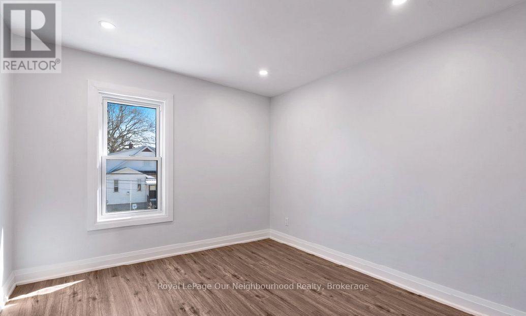 5749 Summer Street Property Photo 11