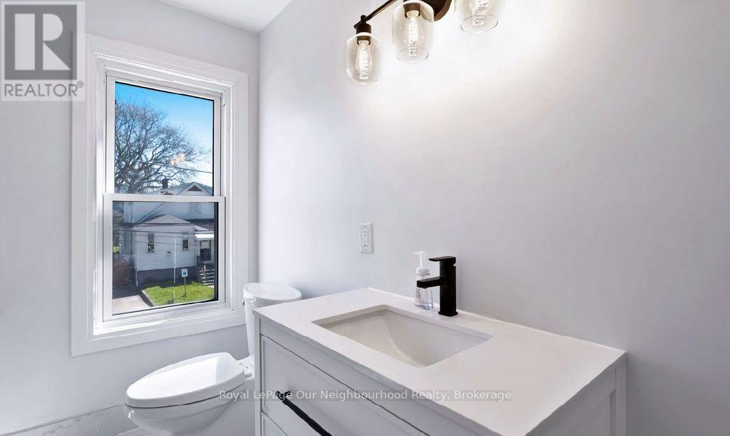 5749 Summer Street Property Photo 15