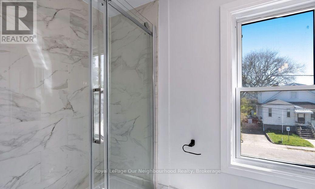5749 Summer Street Property Photo 16