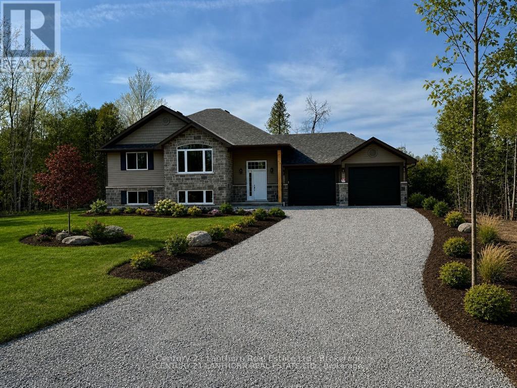 1039 Crookston Road Property Photo 1
