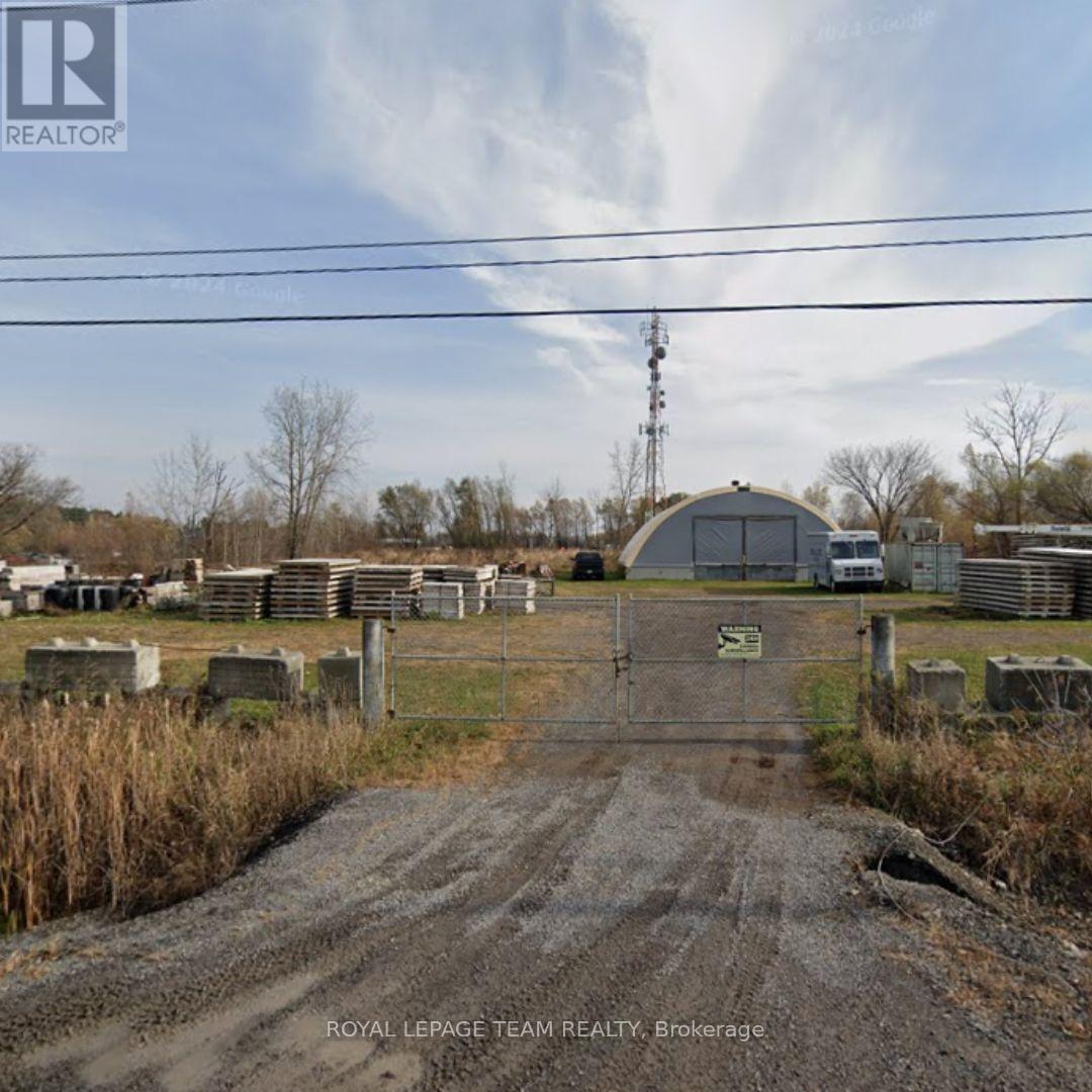 Unit 2 - 4035 Hawthorne Road Property Photo 1