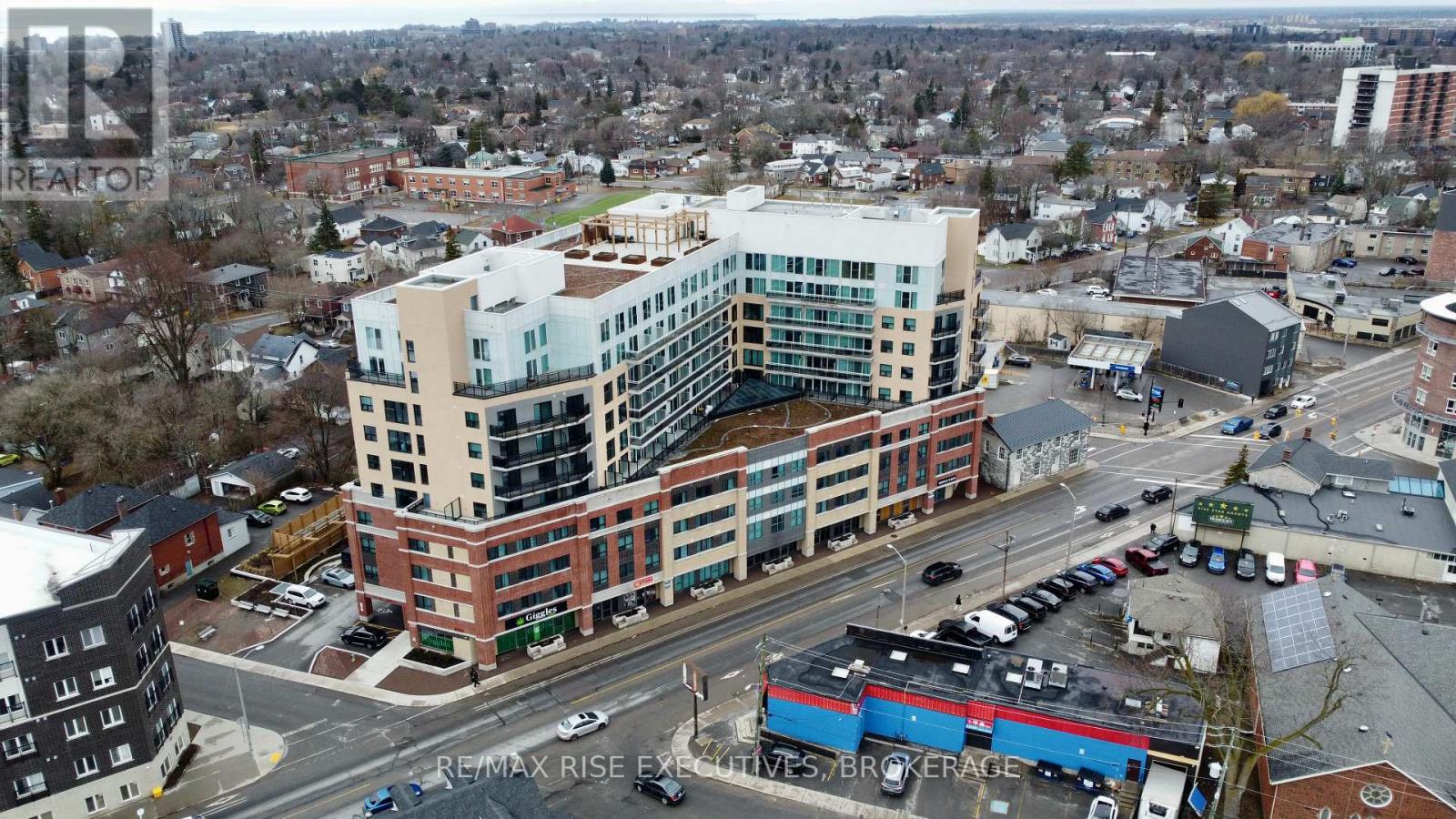 711 - 652 Princess Street Property Photo 1