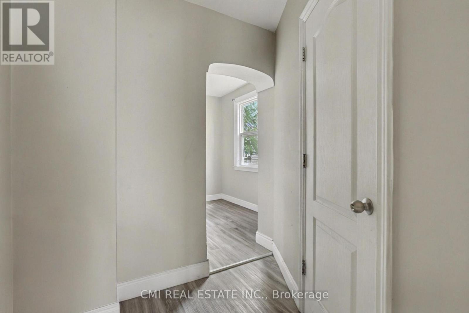 122 Montrose Street Property Photo 15