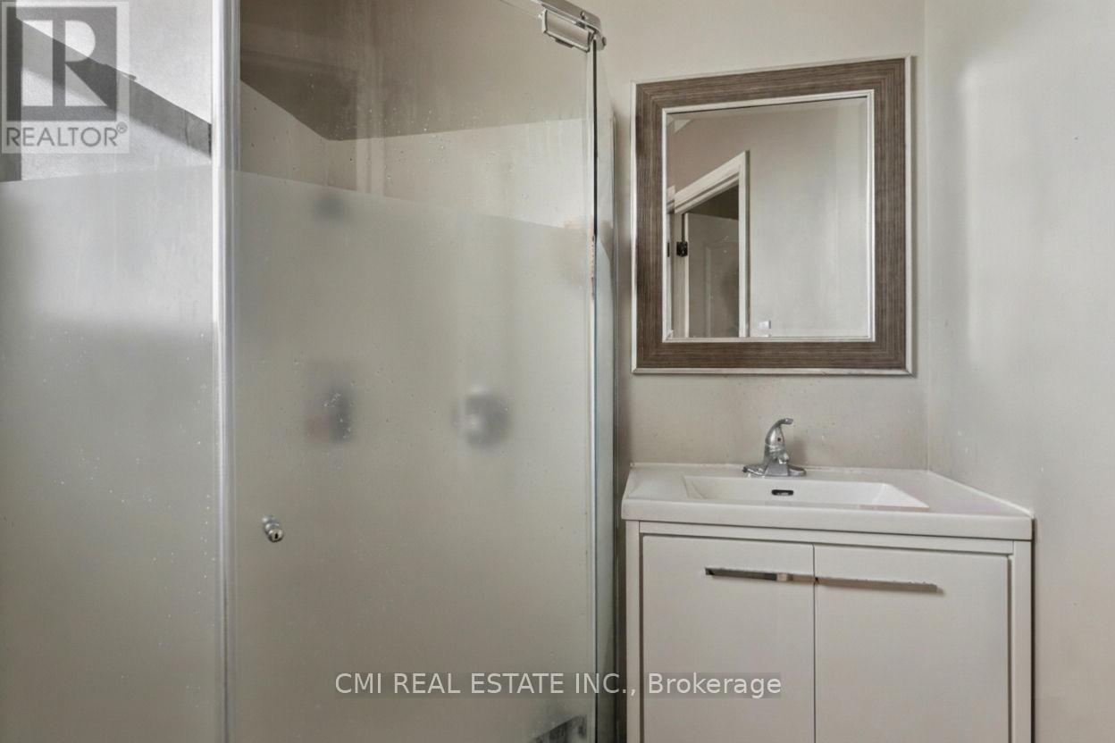 122 Montrose Street Property Photo 17