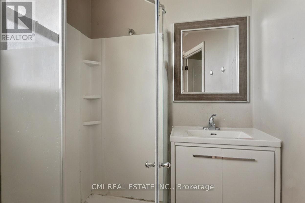 122 Montrose Street Property Photo 18