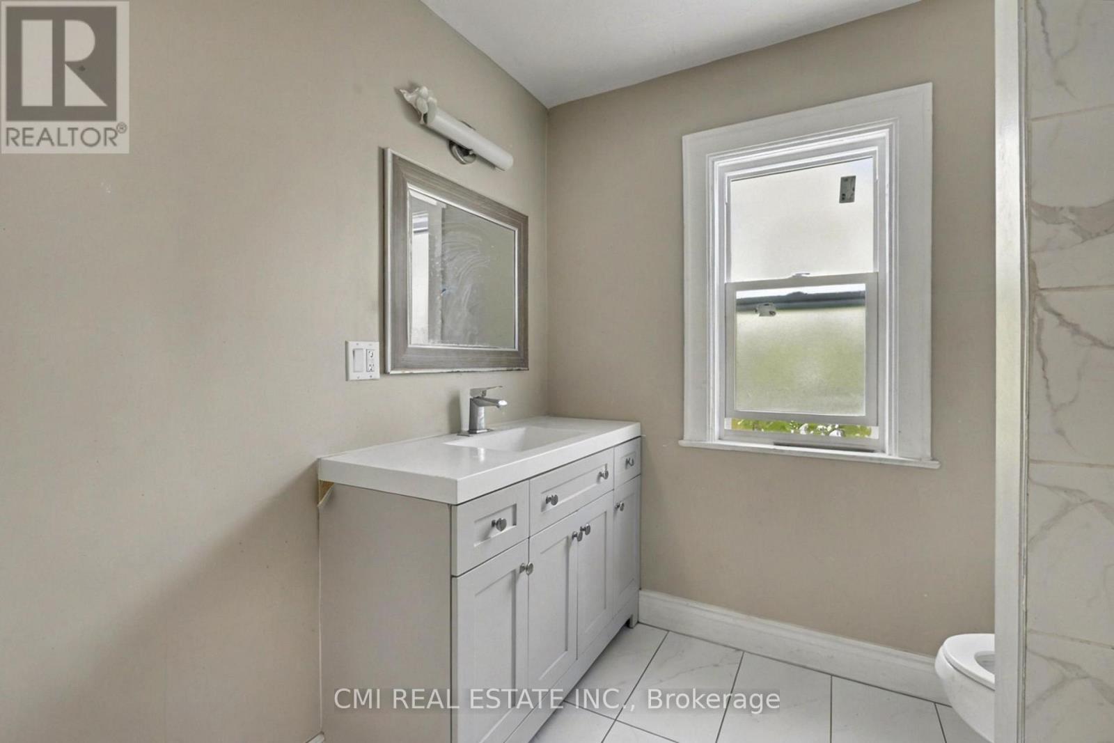 122 Montrose Street Property Photo 21
