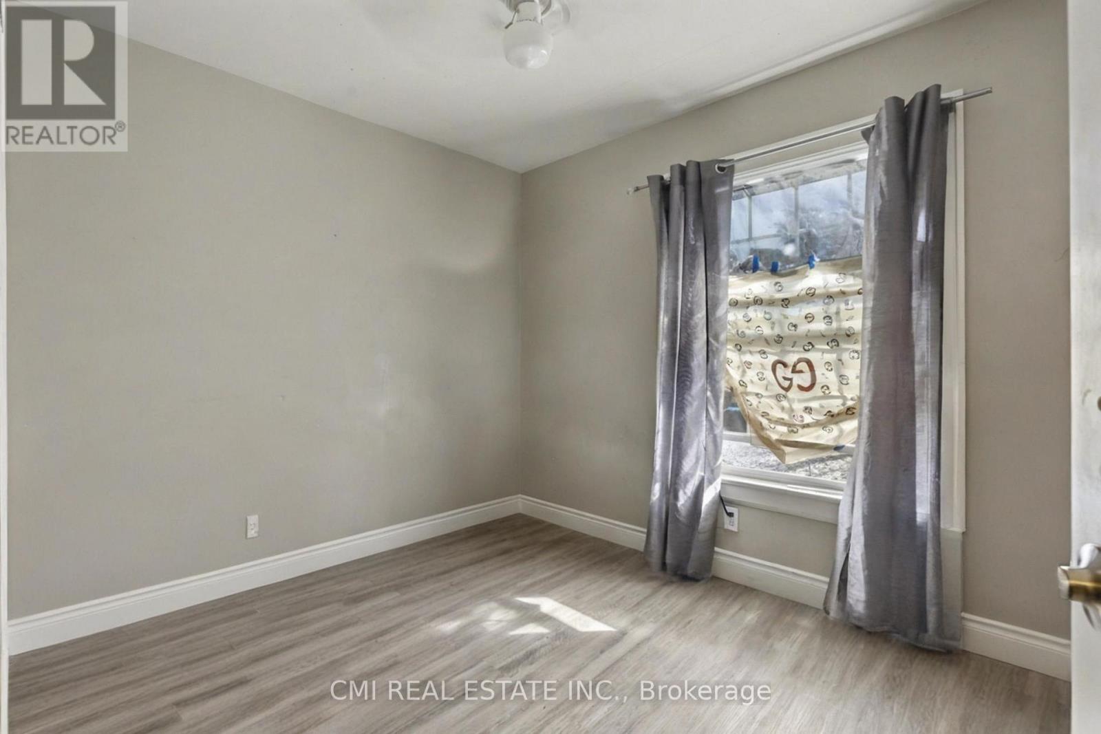 122 Montrose Street Property Photo 23