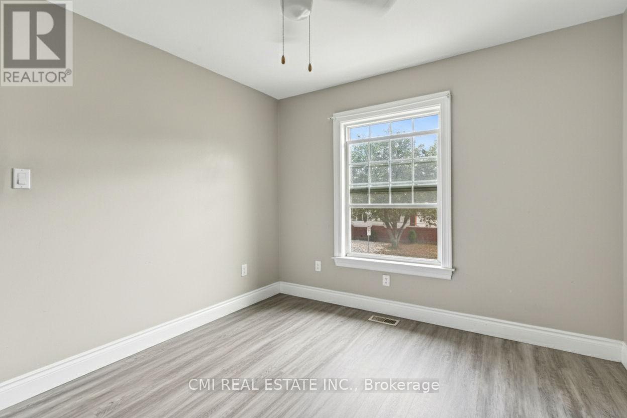 122 Montrose Street Property Photo 25