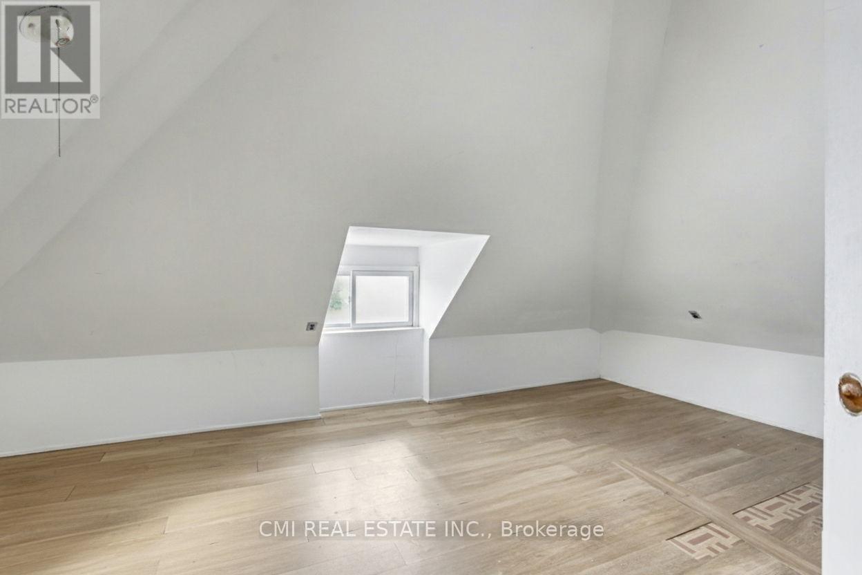 122 Montrose Street Property Photo 30