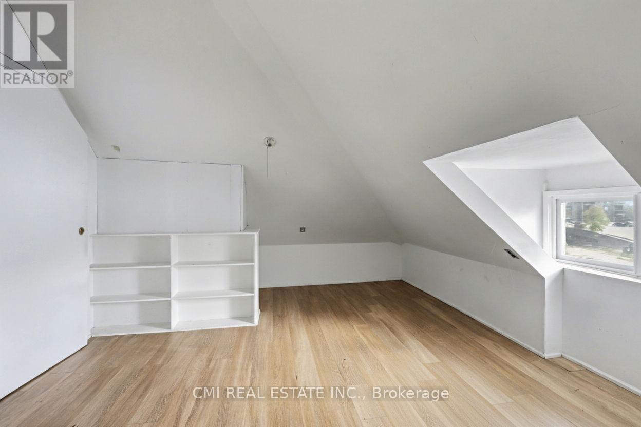 122 Montrose Street Property Photo 31