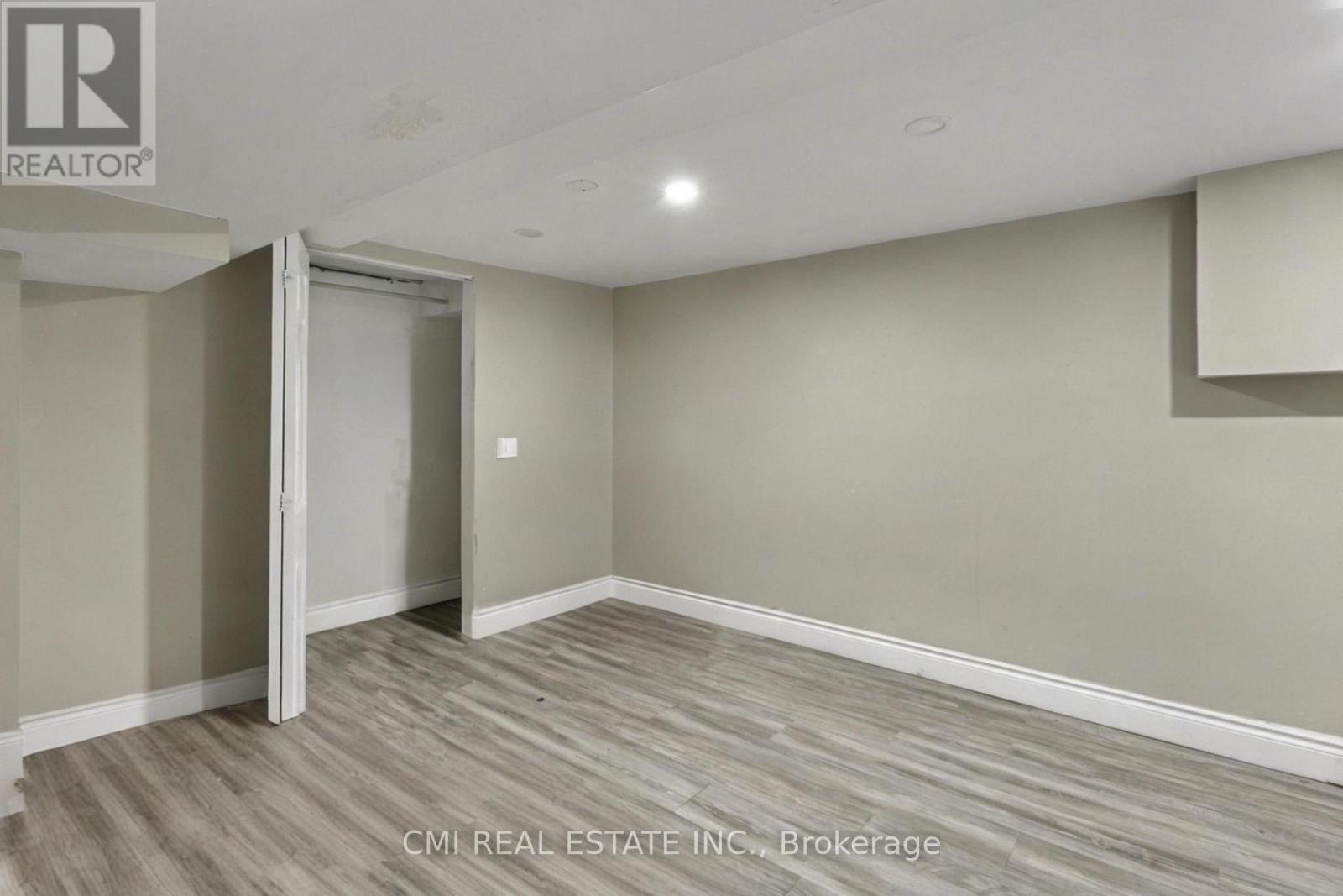 122 Montrose Street Property Photo 34