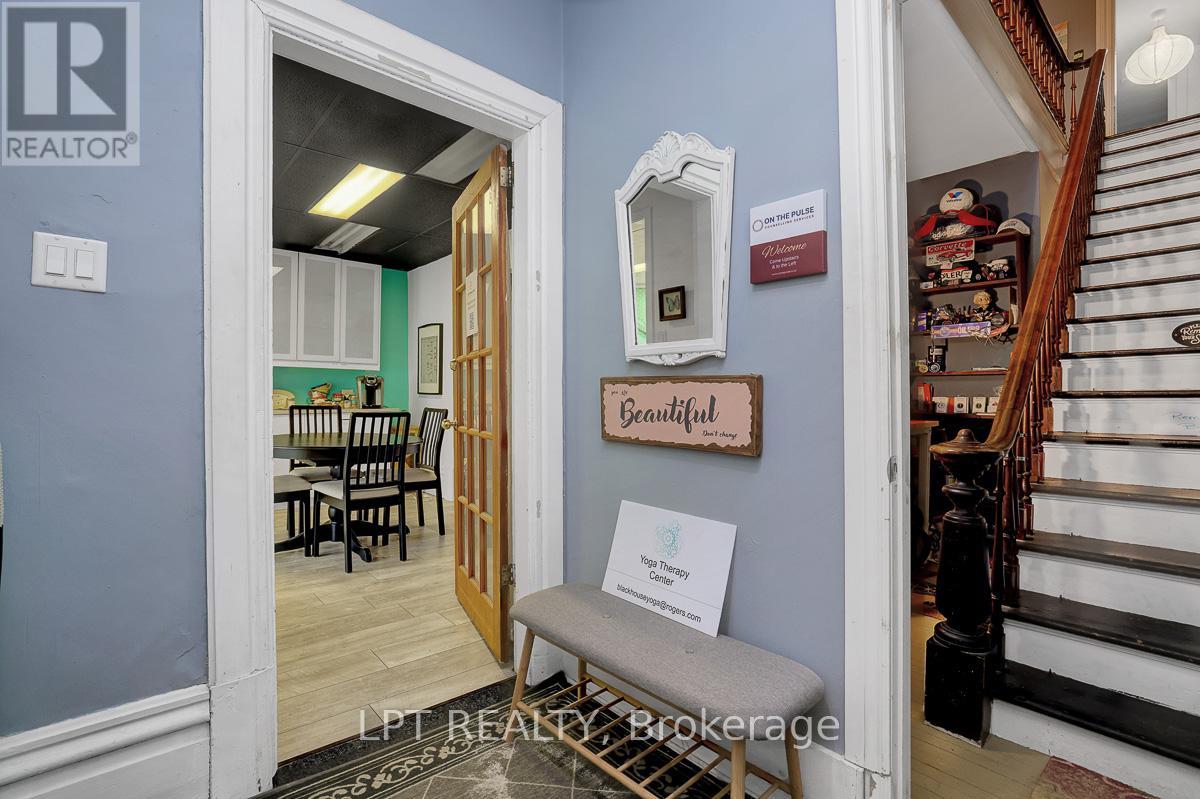 8197 Victoria Street Property Photo 25