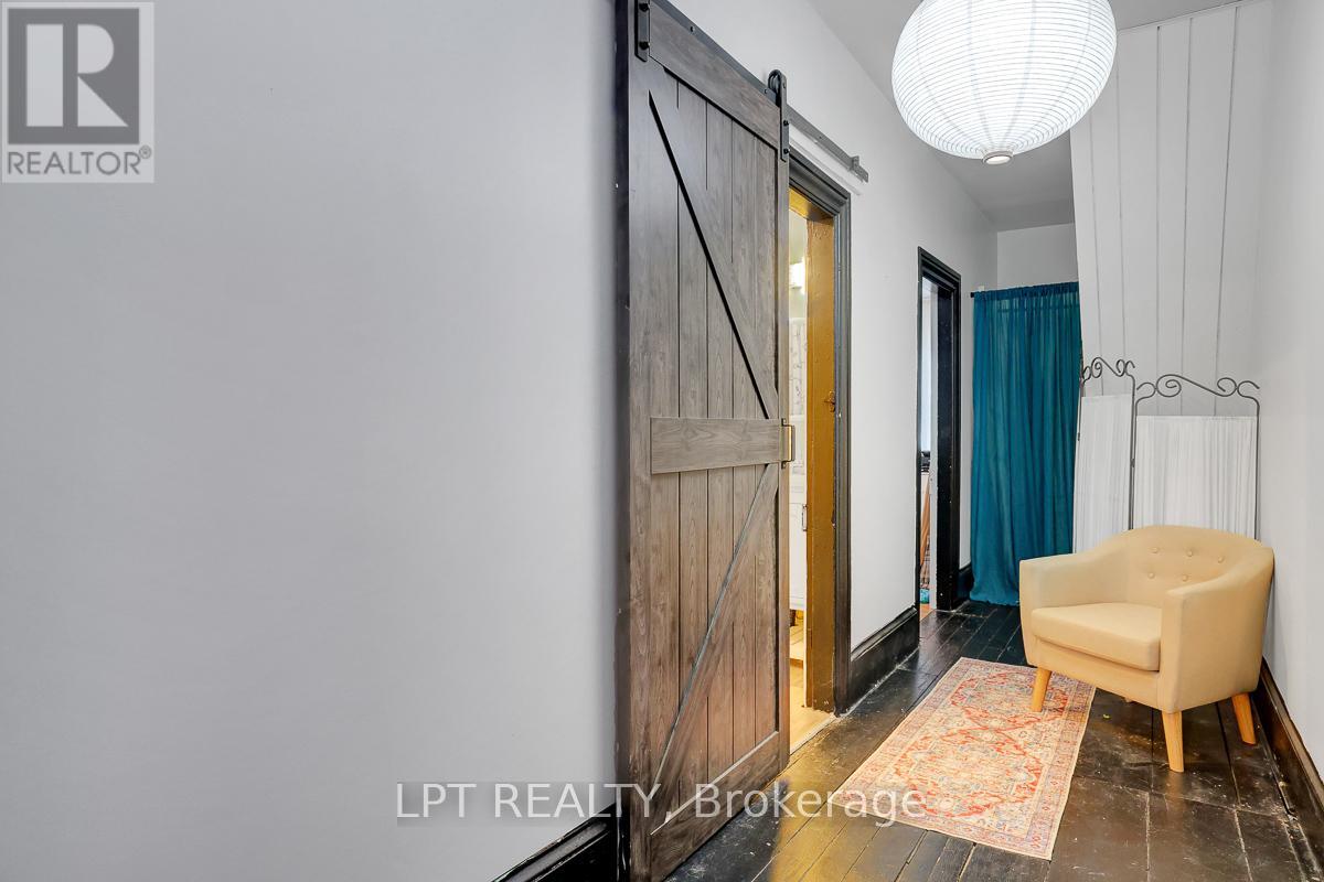 8197 Victoria Street Property Photo 38