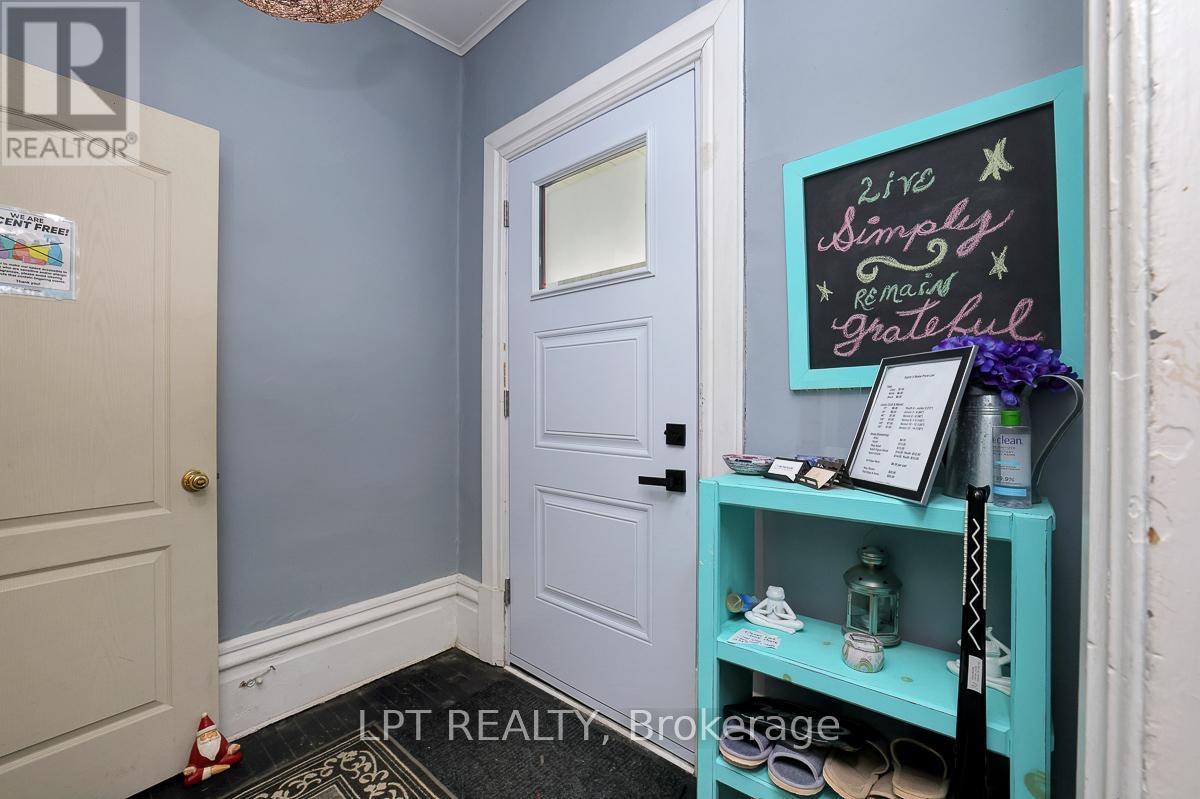 8197 Victoria Street Property Photo 3