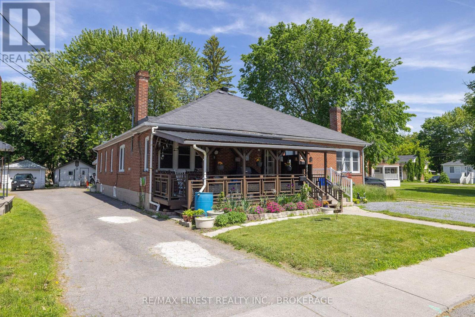 45 GRAHAM STREET W