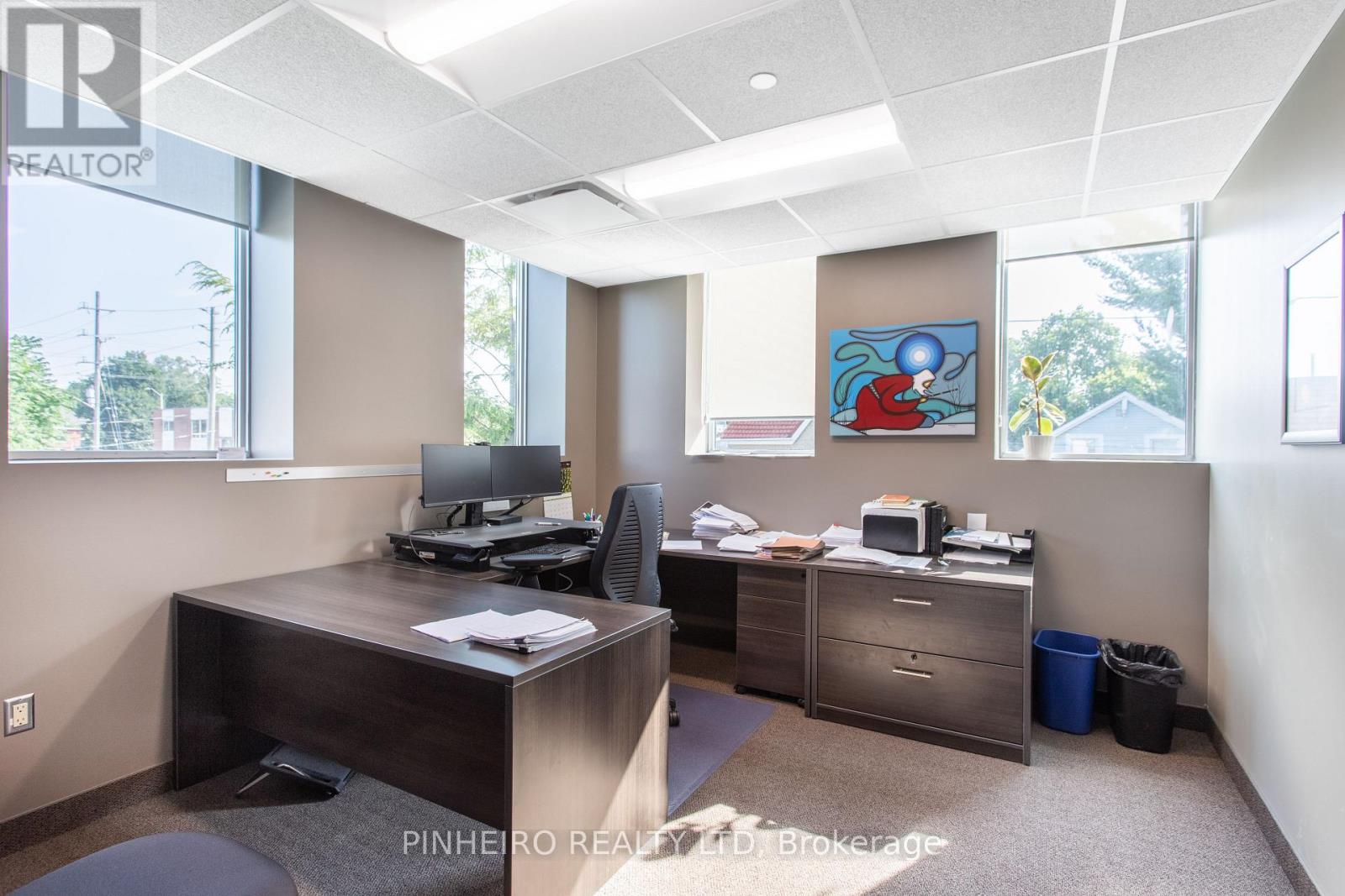 200 - 123 St George Street Property Photo 5