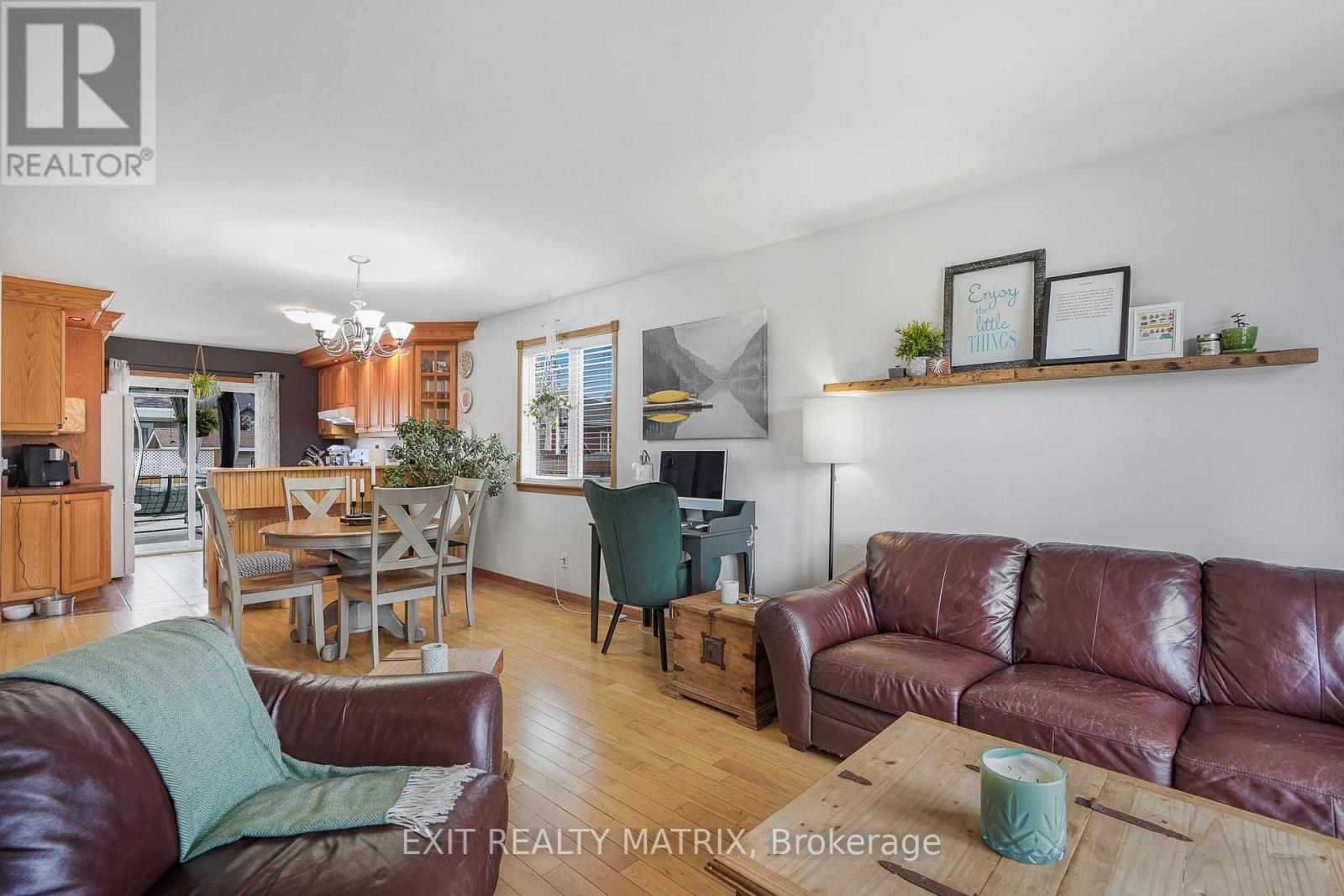 90 Richard Street Property Photo 7