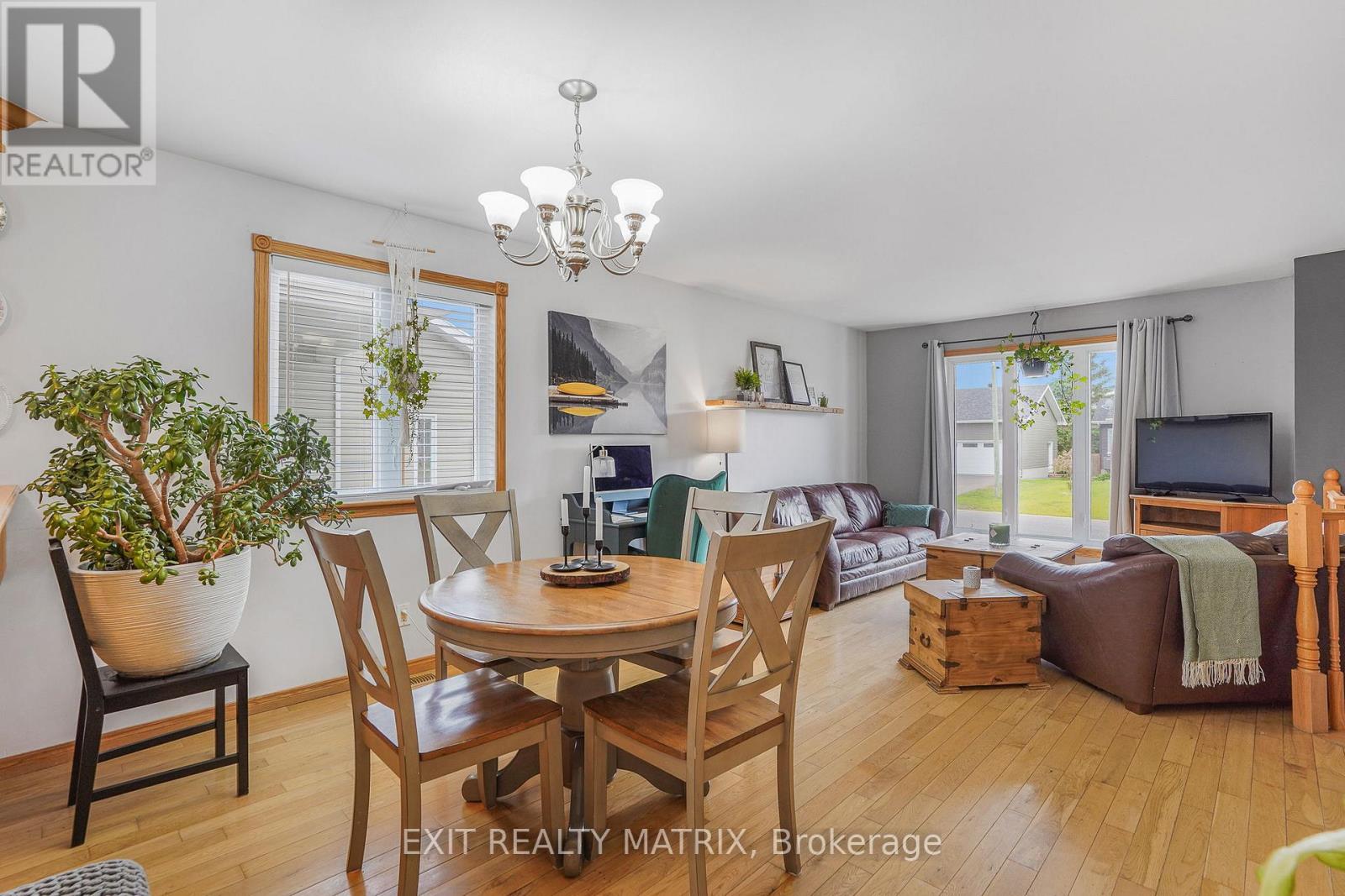 90 Richard Street Property Photo 10