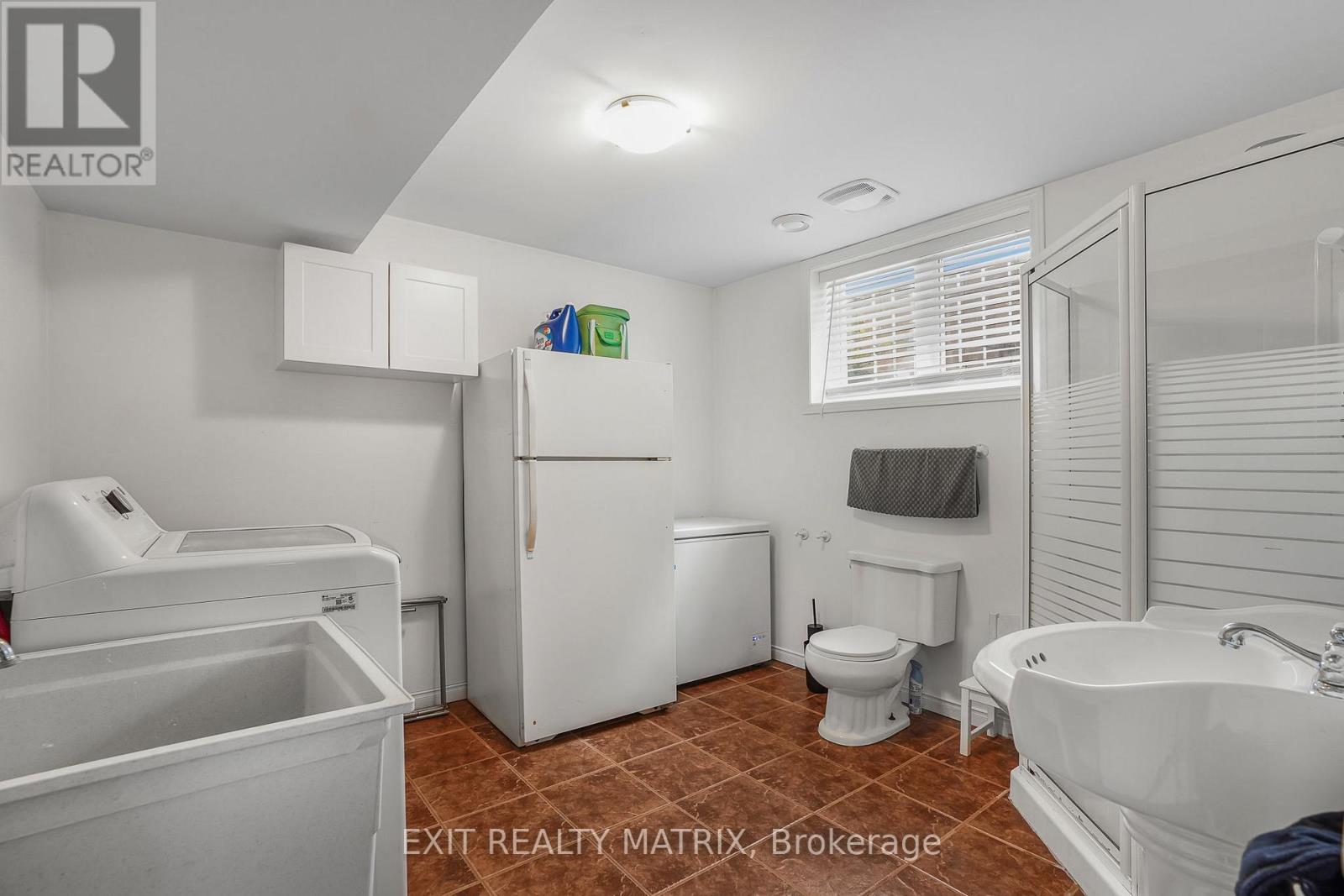 90 Richard Street Property Photo 20