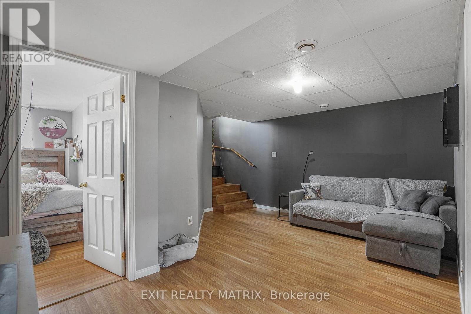 90 Richard Street Property Photo 24