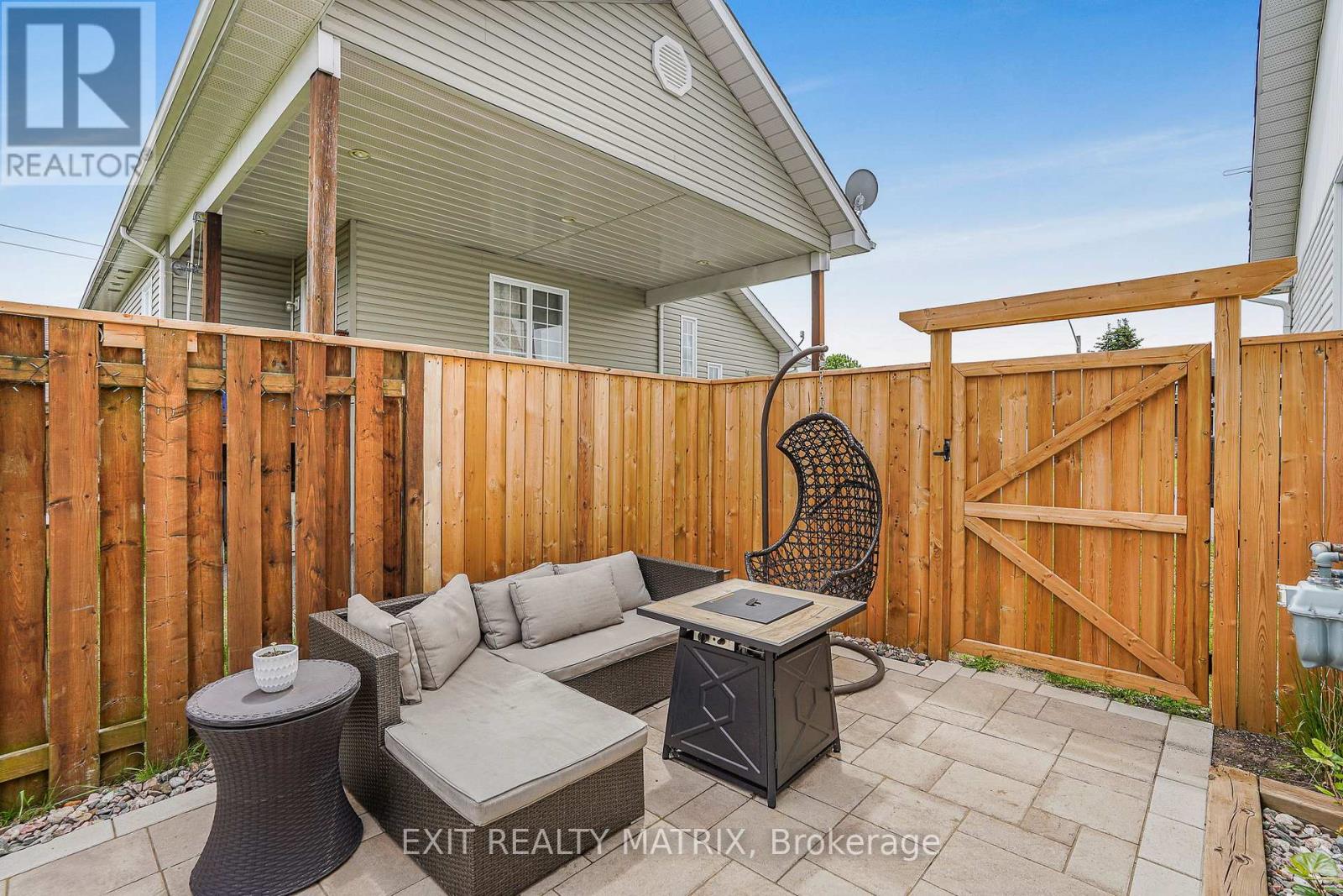90 Richard Street Property Photo 26
