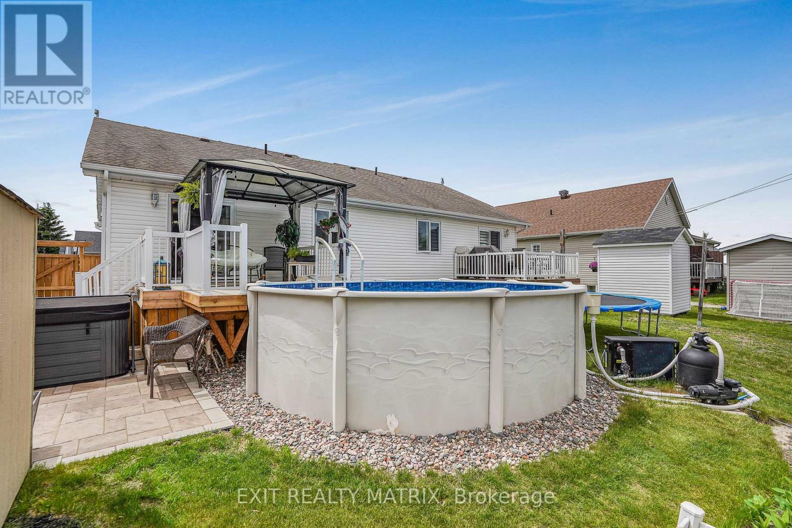 90 Richard Street Property Photo 27