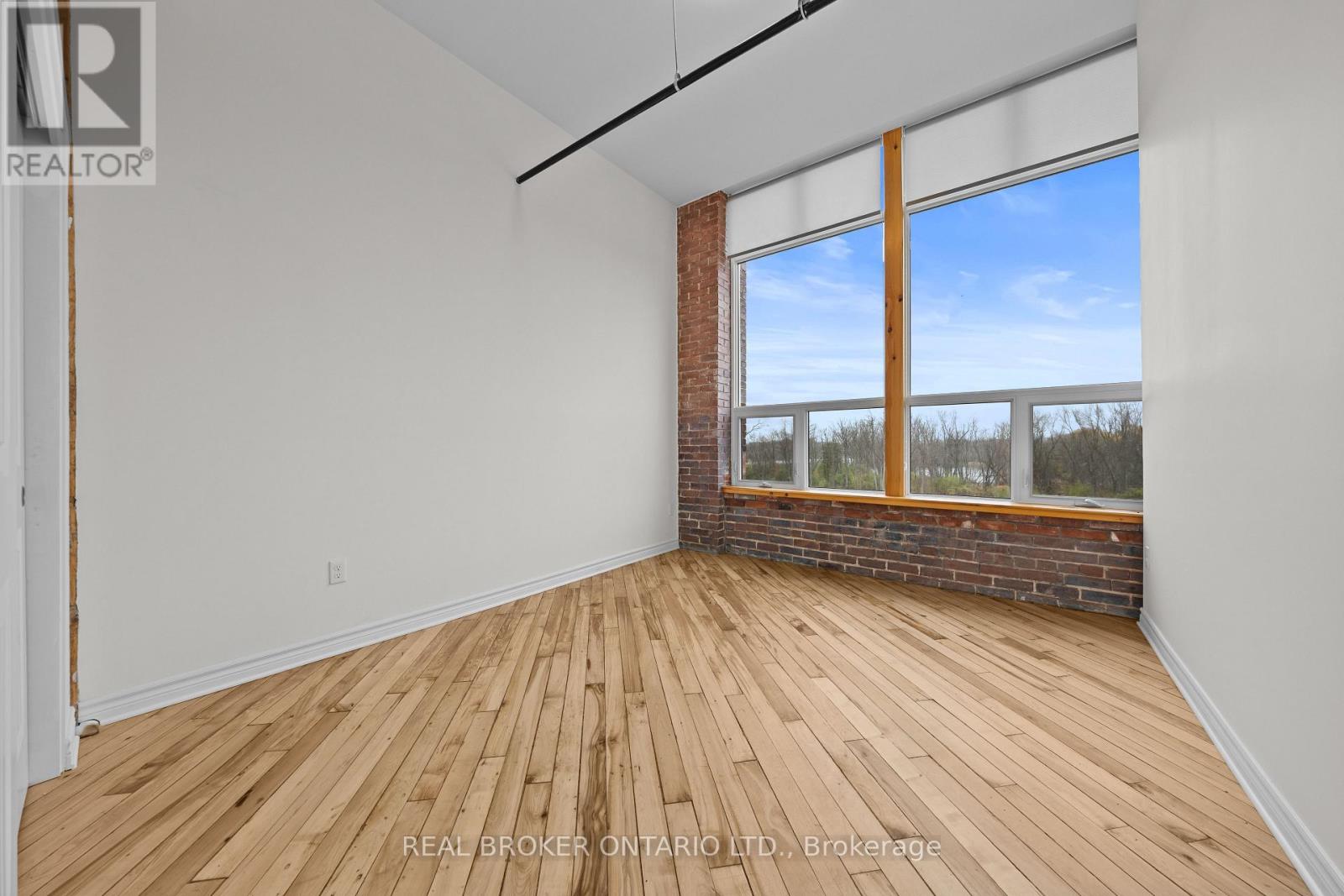 313 - 150 Mill Street Property Photo 3