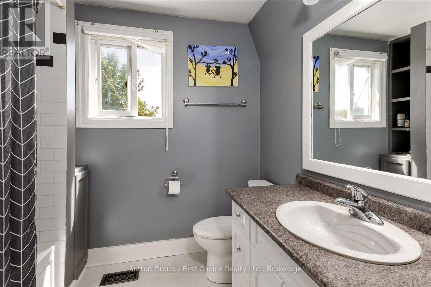 409 Mornington Street Property Photo 30