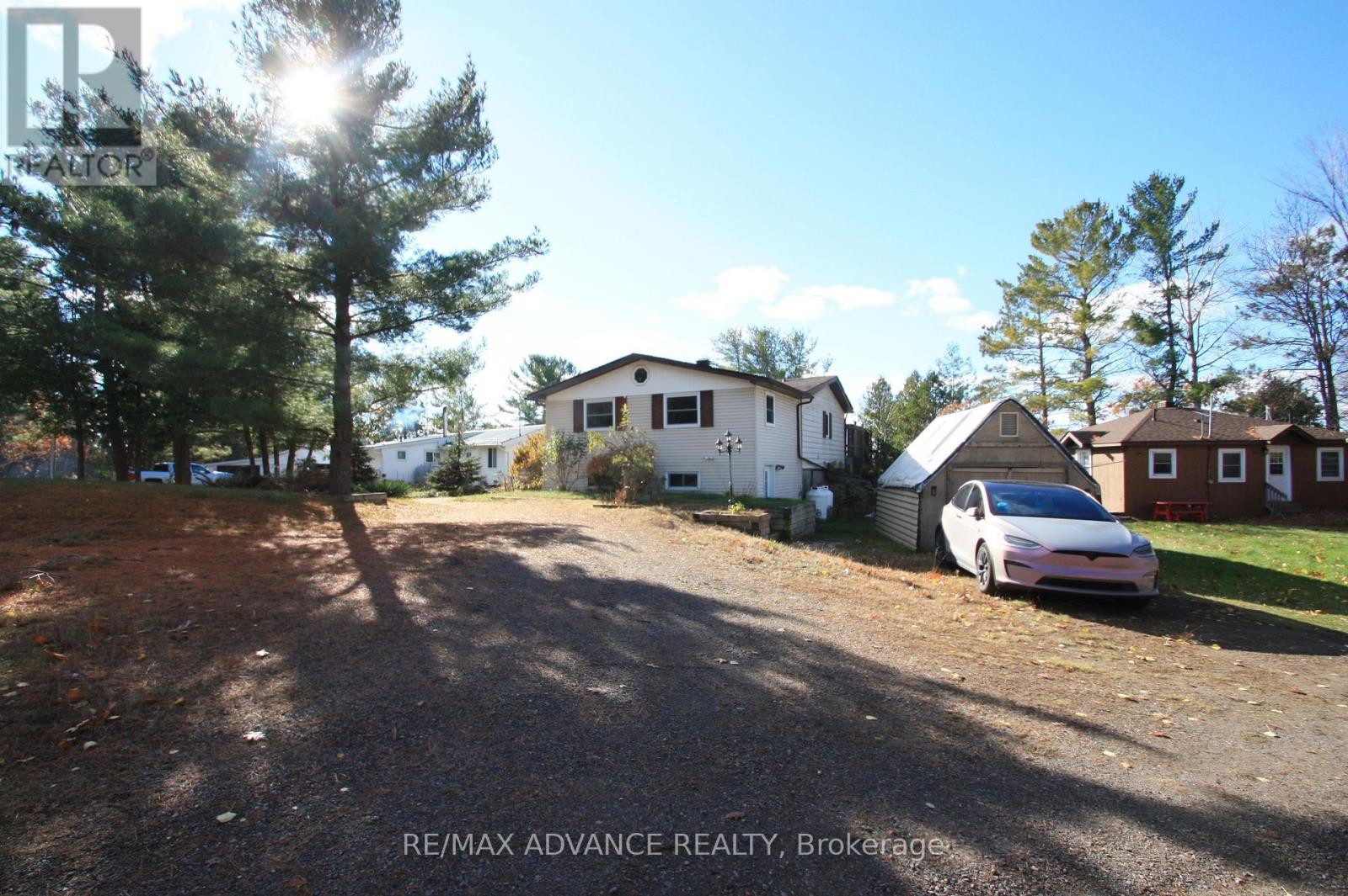 77 Rockview Road Property Photo 3