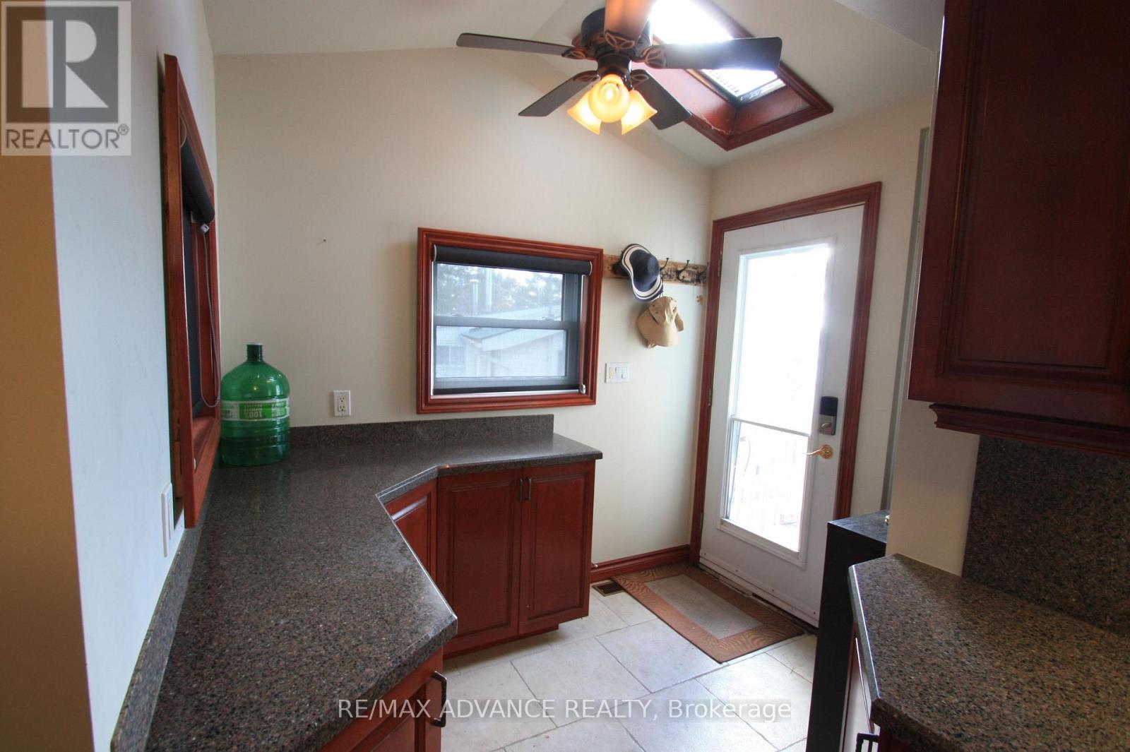 77 Rockview Road Property Photo 4