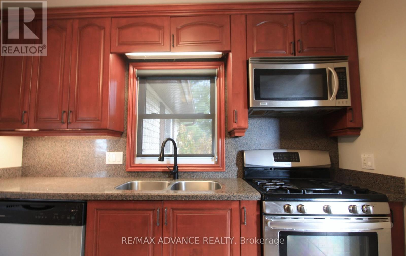 77 Rockview Road Property Photo 7