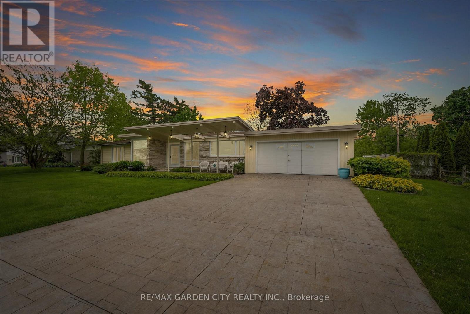 899 Niagara River Parkway Property Photo