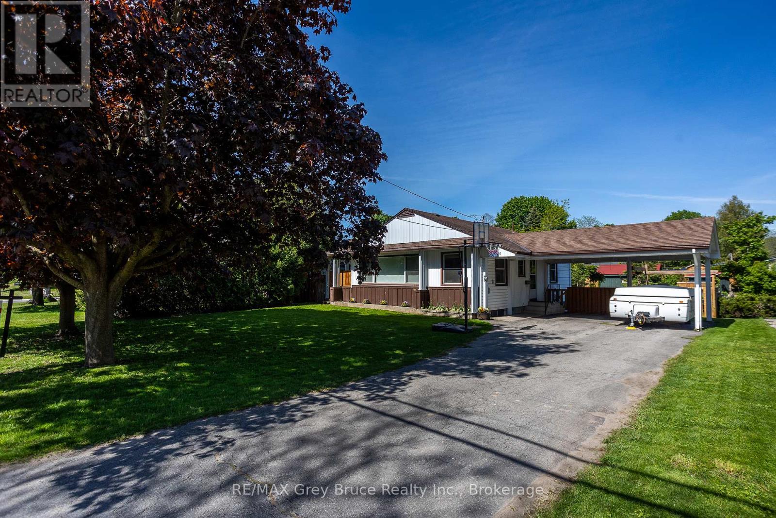 2120 4TH AVENUE W Property Photo 1