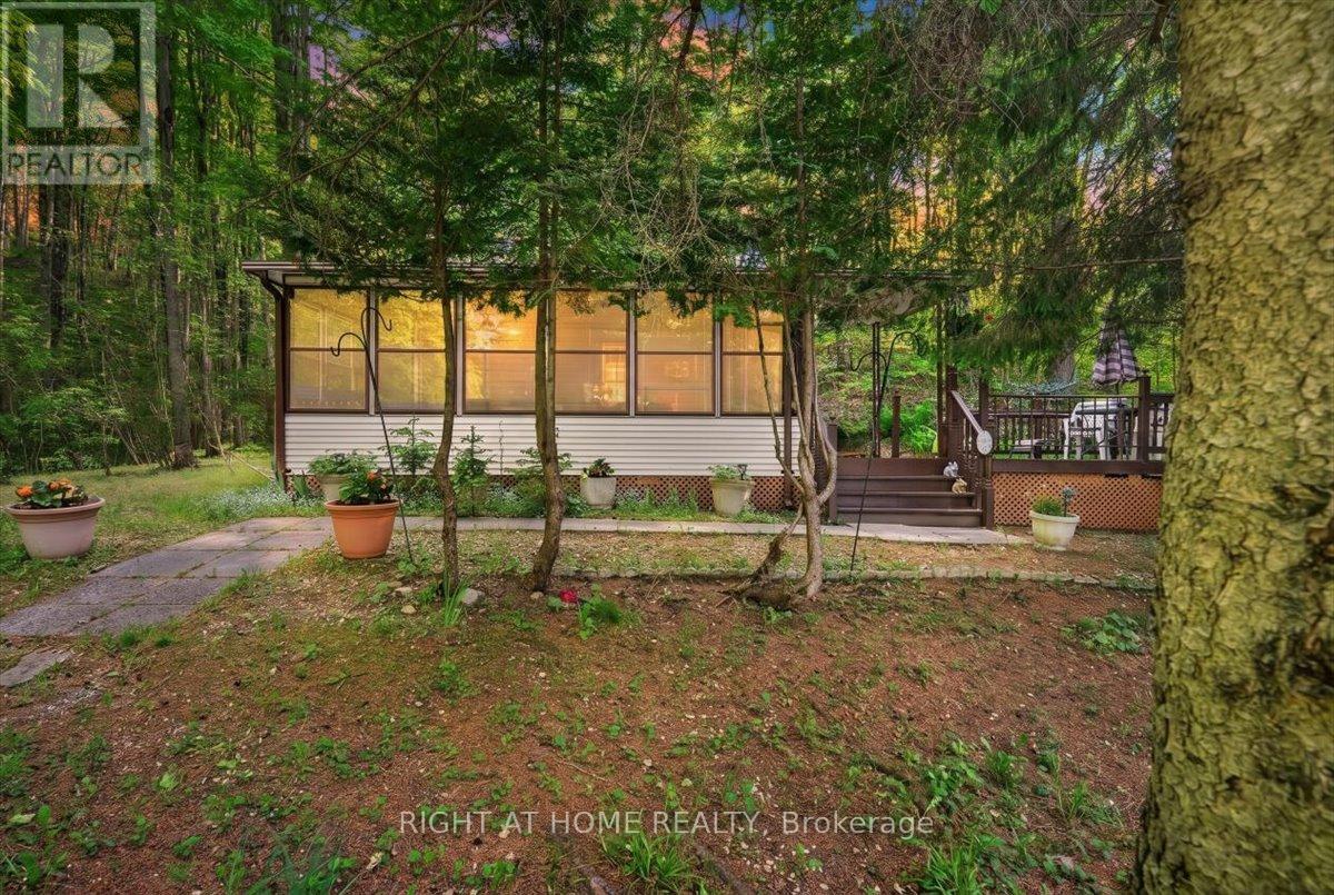 201 - 142571 35 Road Property Photo 4