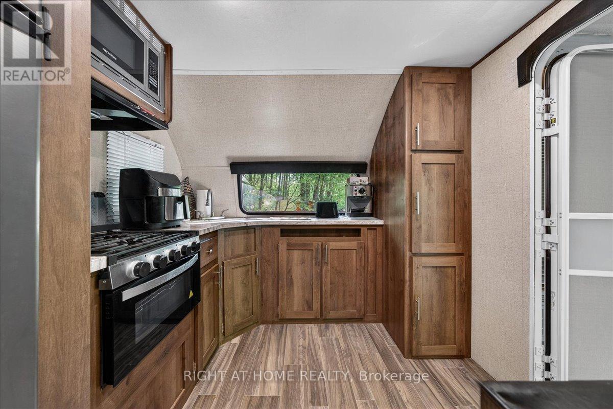 201 - 142571 35 Road Property Photo 15